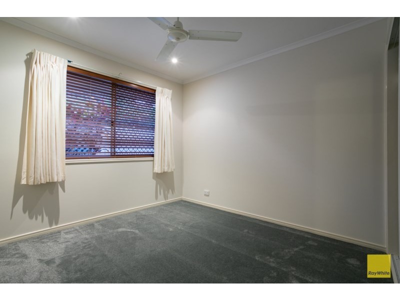 24 Cliftonville Place, Redland Bay QLD 4165