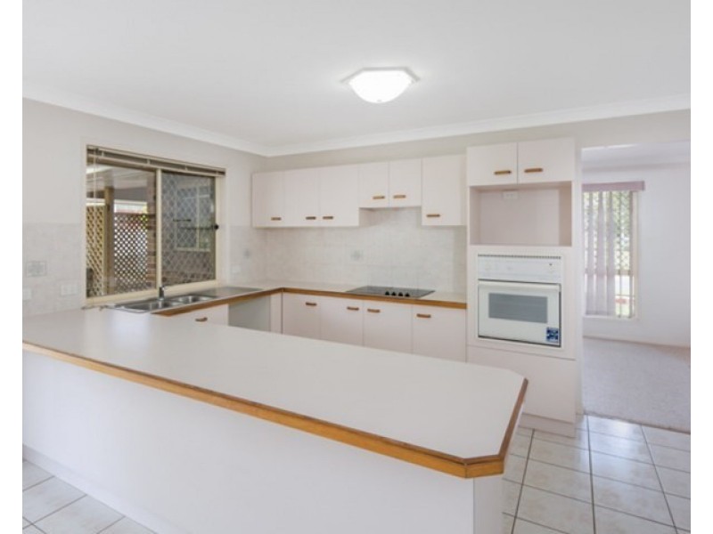 1 Falkirk Parade, Redland Bay QLD 4165