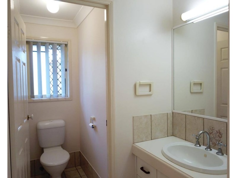 1 Falkirk Parade, Redland Bay QLD 4165