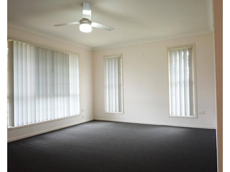 1 Falkirk Parade, Redland Bay QLD 4165