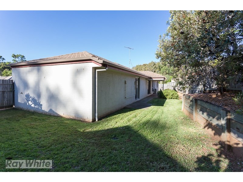 8 Green Place, Redland Bay QLD 4165