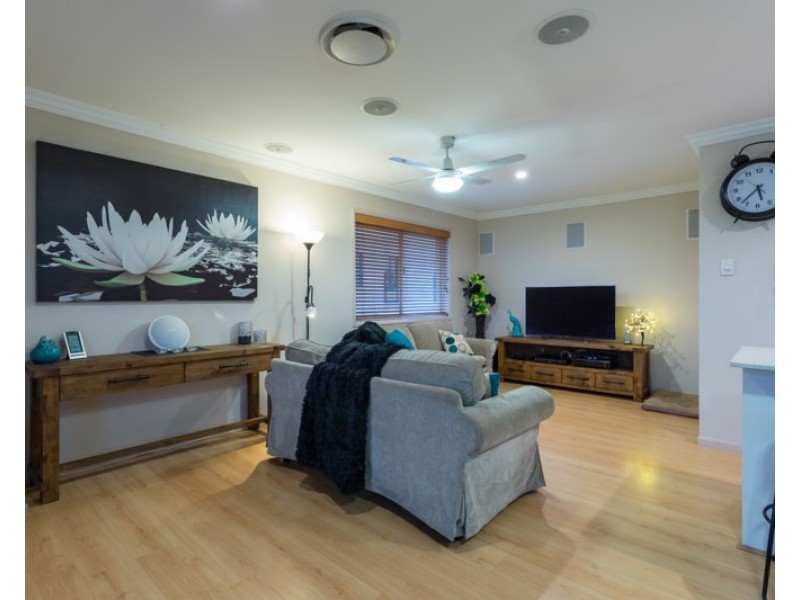19 Penzance Drive, Redland Bay QLD 4165