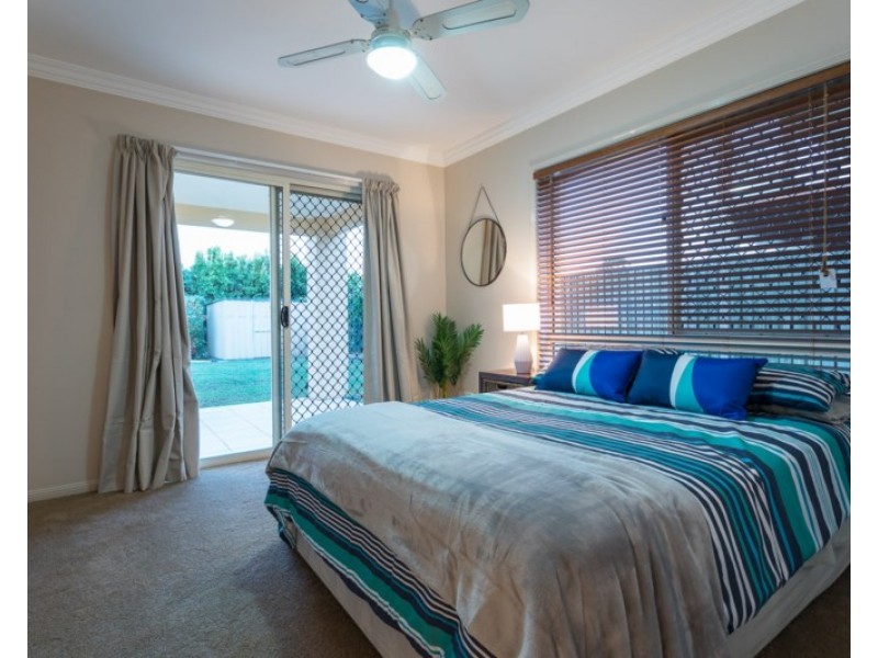 19 Penzance Drive, Redland Bay QLD 4165