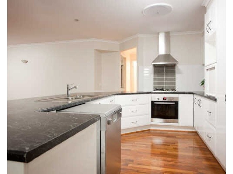 15 Pyrus Place, Redland Bay QLD 4165