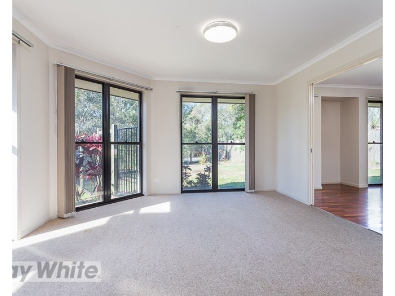 15 Pyrus Place, Redland Bay QLD 4165