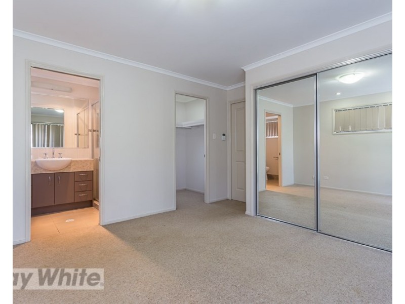 15 Pyrus Place, Redland Bay QLD 4165