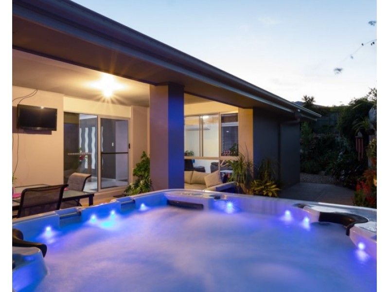 4 Forrest Street, Redland Bay QLD 4165