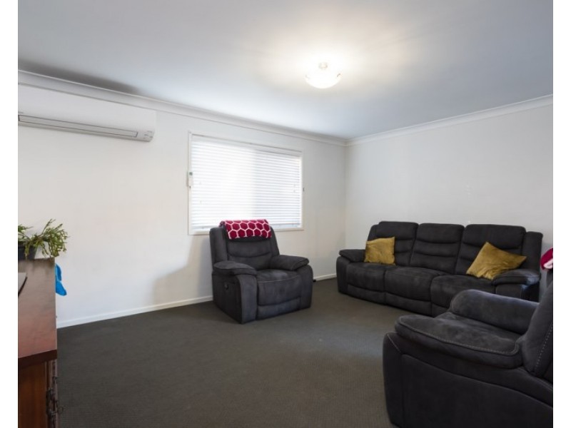 4 Forrest Street, Redland Bay QLD 4165