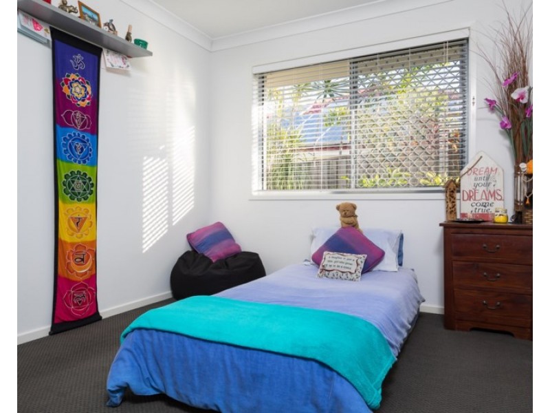 4 Forrest Street, Redland Bay QLD 4165
