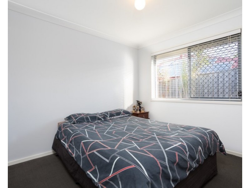 4 Forrest Street, Redland Bay QLD 4165
