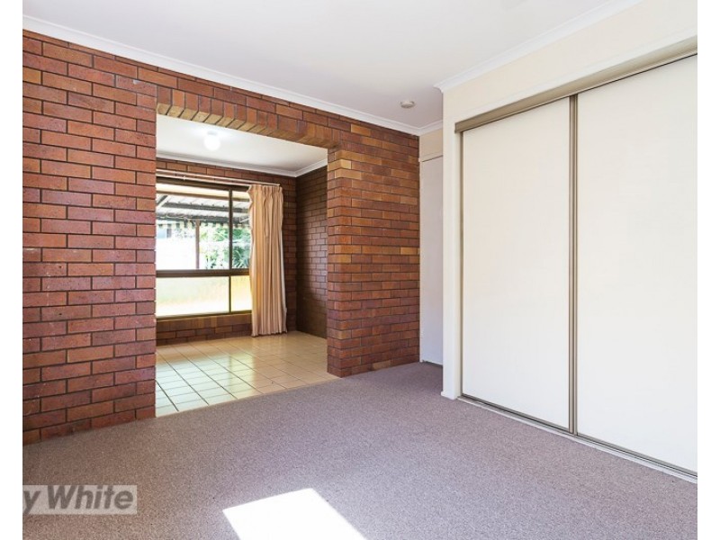 27 Shanahan Street, Redland Bay QLD 4165