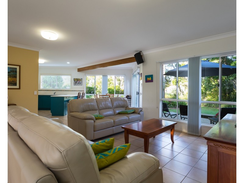 2 Cherana Court, Victoria Point QLD 4165