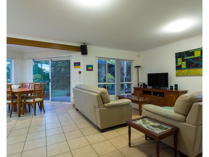 2 Cherana Court, Victoria Point QLD 4165