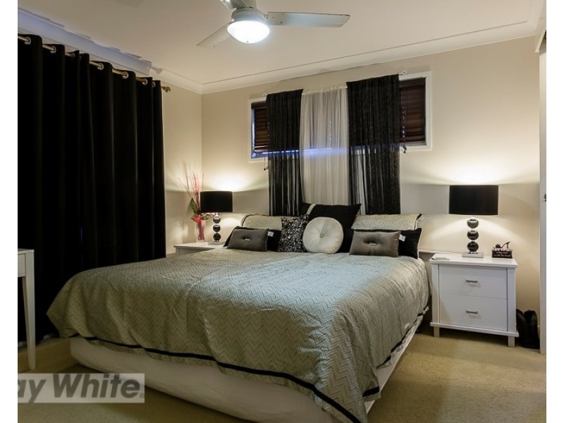 4 Achterberg Place, Victoria Point QLD 4165