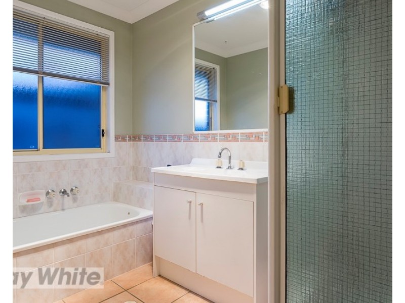 4 Achterberg Place, Victoria Point QLD 4165