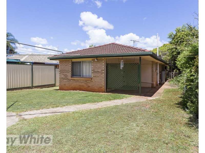 134 Cane Street, Redland Bay QLD 4165