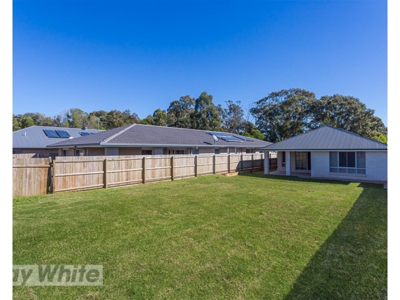 47 Bankswood Drive, Redland Bay QLD 4165