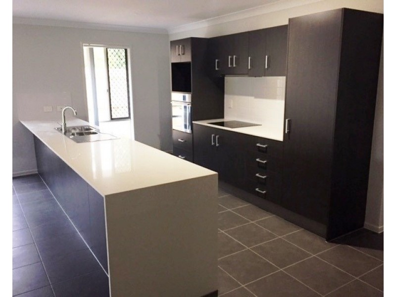 47 Bankswood Drive, Redland Bay QLD 4165