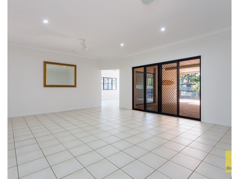 27 Seabrae Drive, Redland Bay QLD 4165