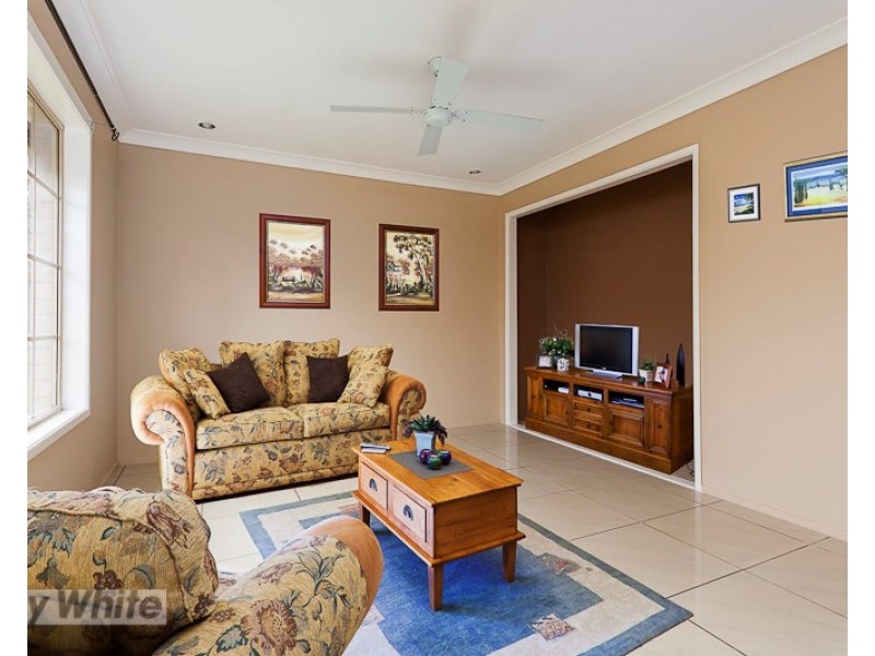 196 Mill Street, Redland Bay QLD 4165