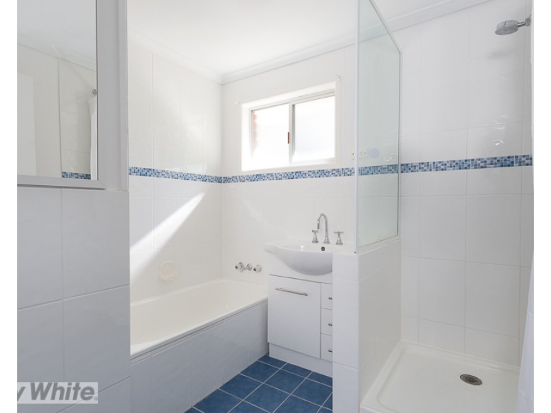 16 Oakland Avenue, Redland Bay QLD 4165