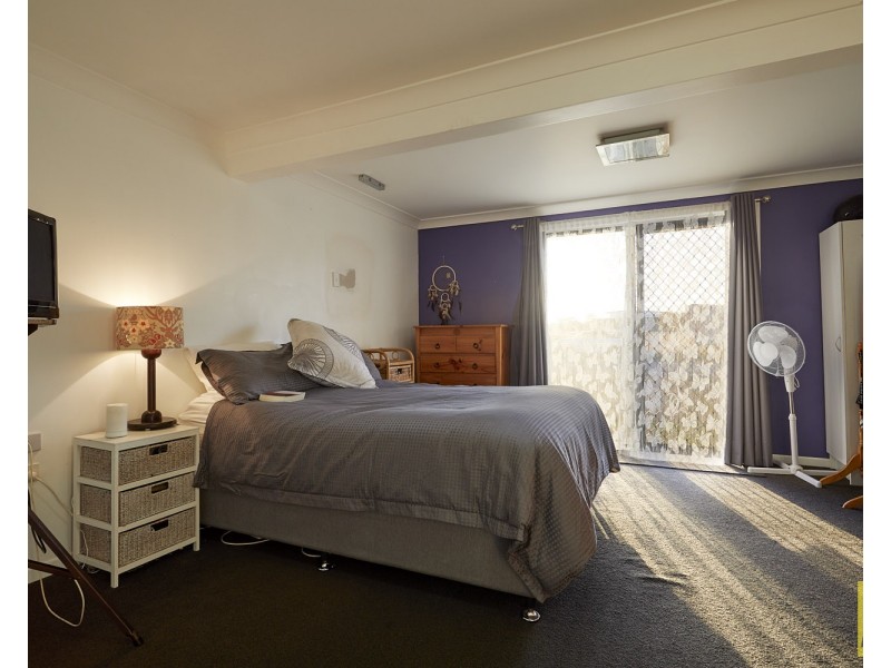 24 Weinam Street, Redland Bay QLD 4165