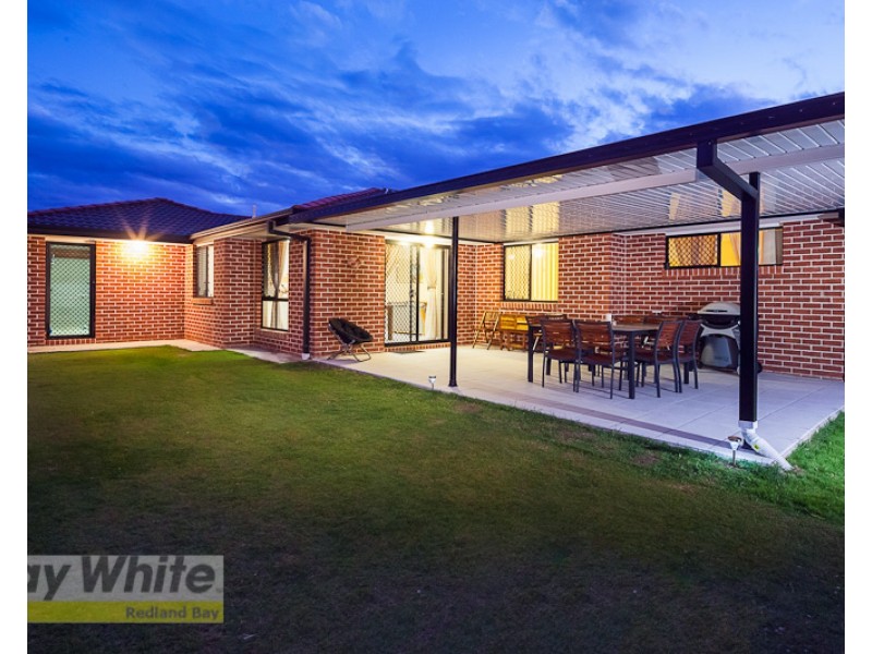 9 Marjorie Buckler Drive, Redland Bay QLD 4165