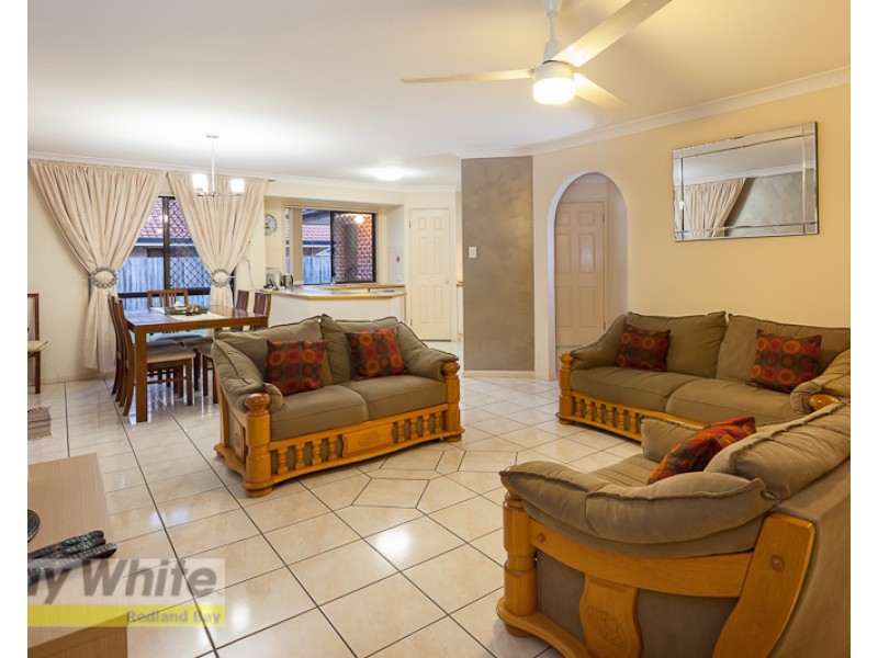 9 Marjorie Buckler Drive, Redland Bay QLD 4165