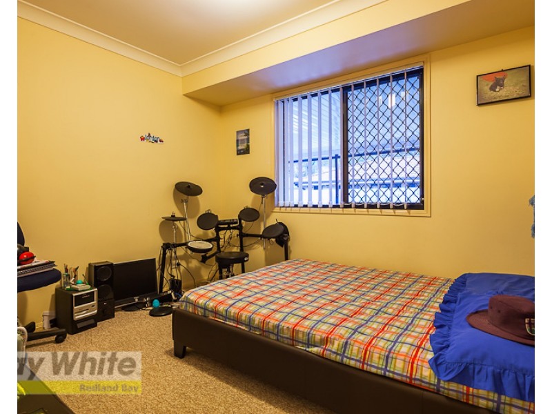 9 Marjorie Buckler Drive, Redland Bay QLD 4165