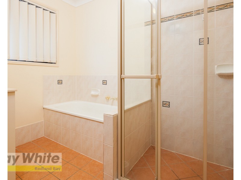 9 Marjorie Buckler Drive, Redland Bay QLD 4165