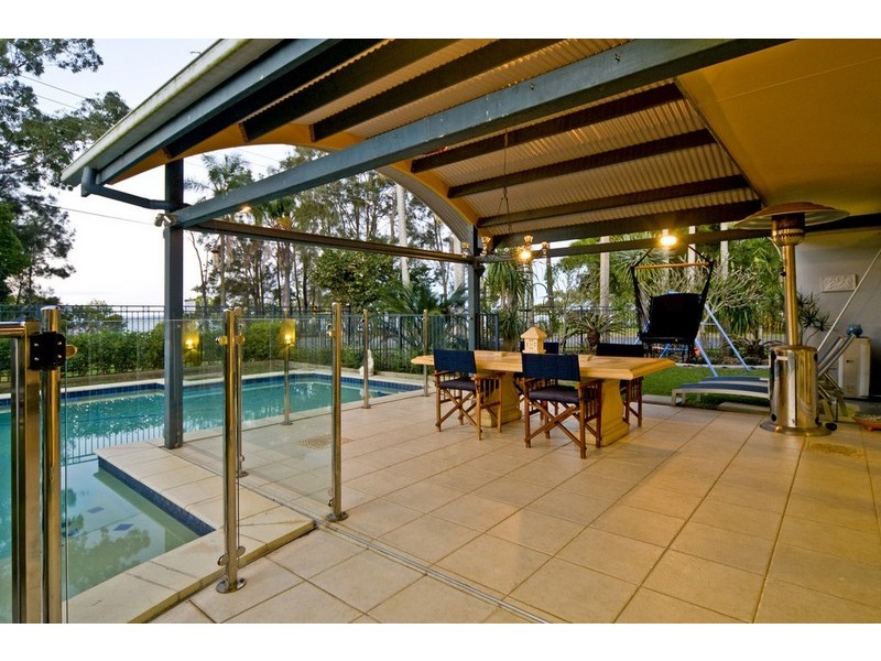 87 Torquay Road, Redland Bay QLD 4165