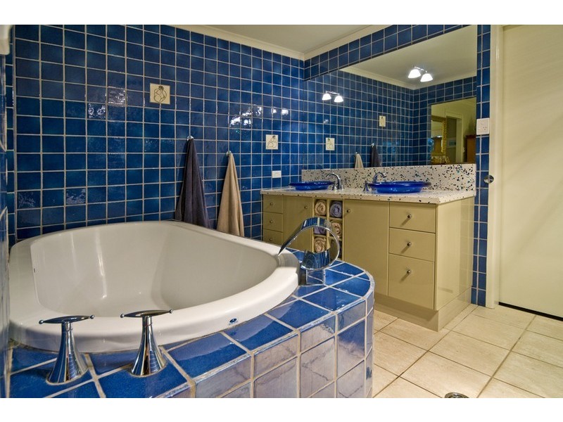 87 Torquay Road, Redland Bay QLD 4165