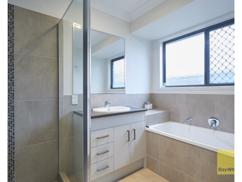 102 Brookvale Drive, Victoria Point QLD 4165