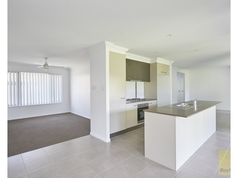 16 Daly Place, Redland Bay QLD 4165