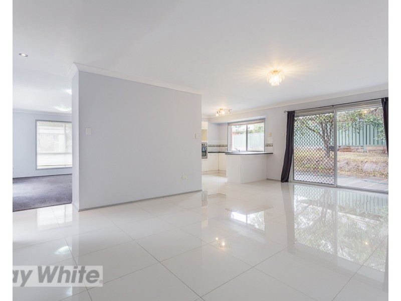 35 Muriel Street, Redland Bay QLD 4165