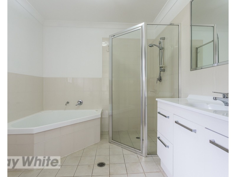 35 Muriel Street, Redland Bay QLD 4165