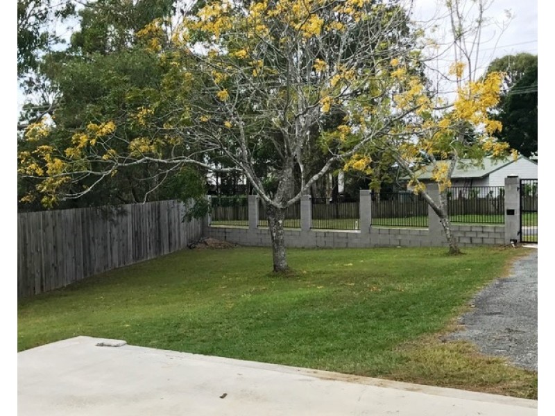 35 Muriel Street, Redland Bay QLD 4165