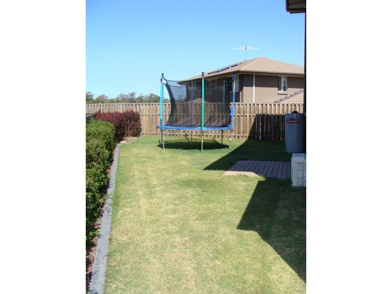 5 Aqua Crescent, Redland Bay QLD 4165