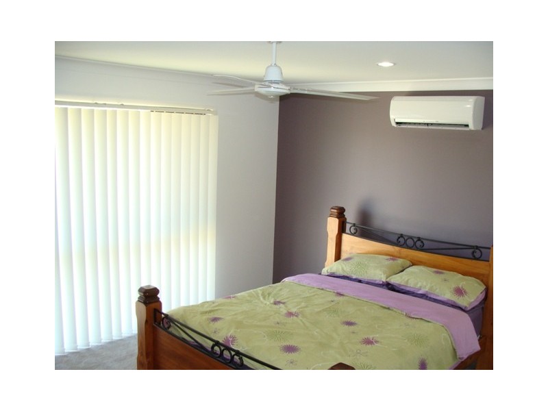 5 Aqua Crescent, Redland Bay QLD 4165