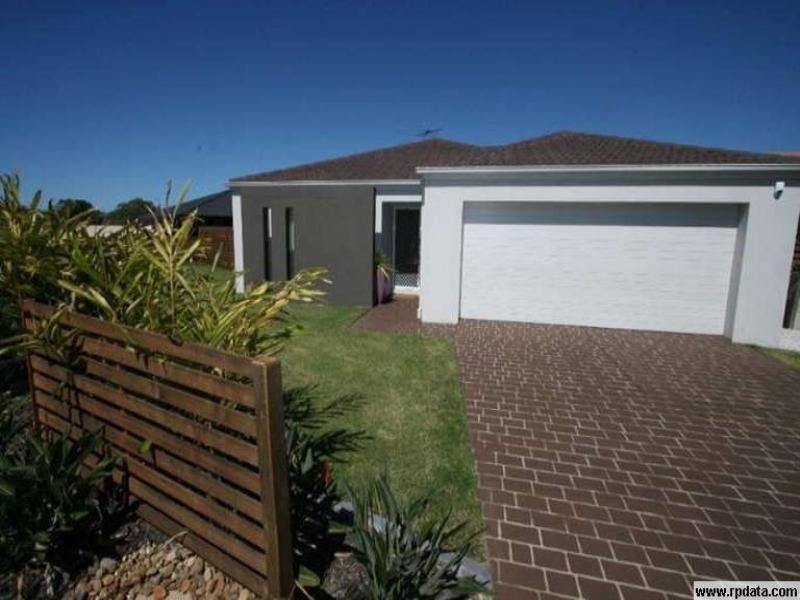 12 Aqua Crescent, Redland Bay QLD 4165