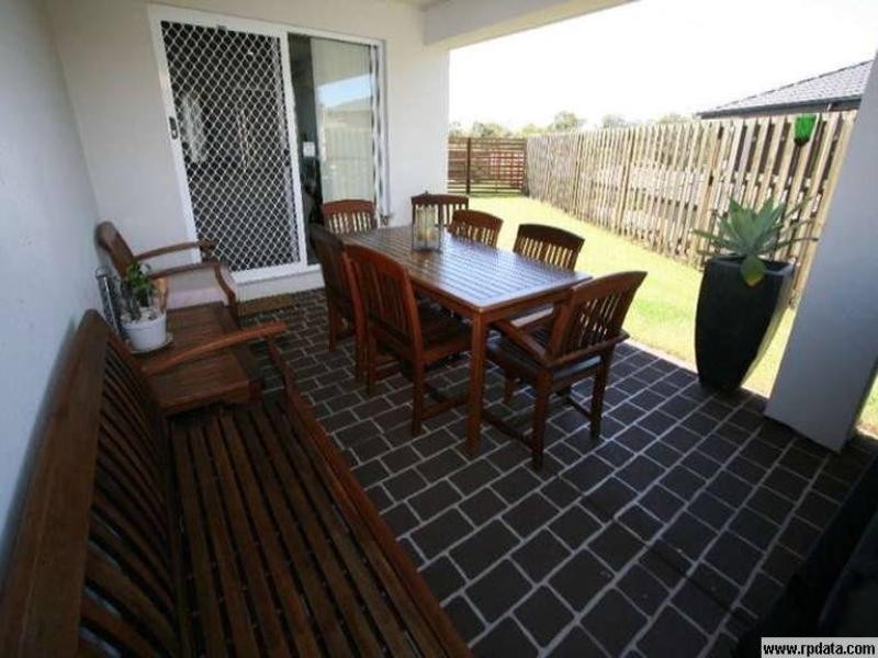 12 Aqua Crescent, Redland Bay QLD 4165