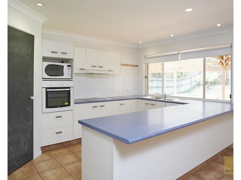 10 Westburn Court, Redland Bay QLD 4165