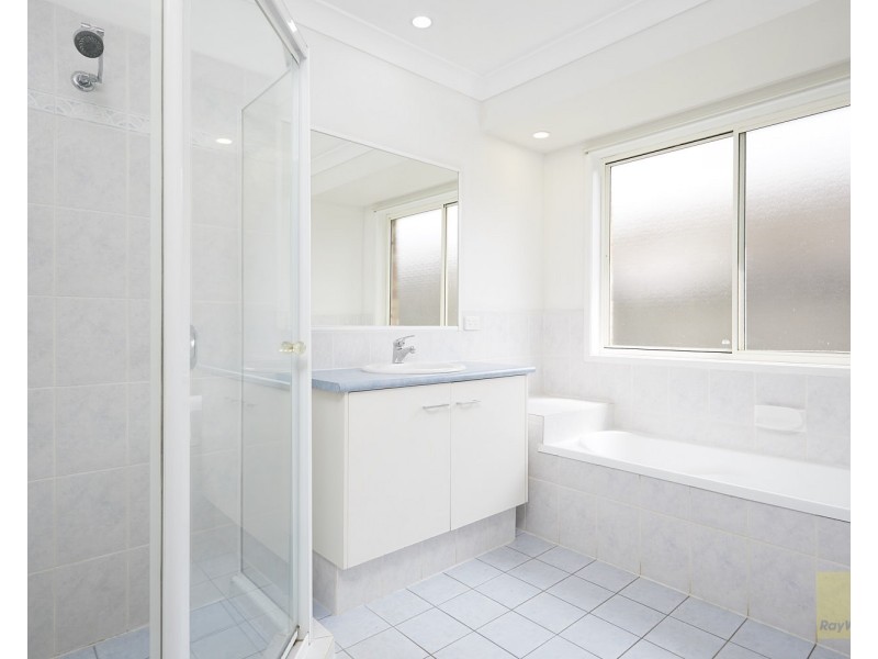 10 Westburn Court, Redland Bay QLD 4165