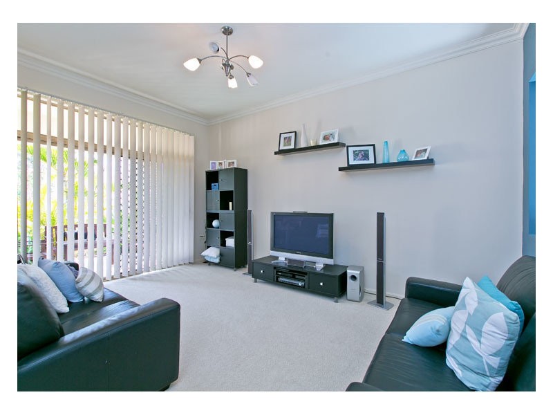18 Cole Street, Redland Bay QLD 4165