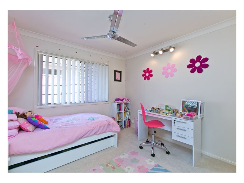 18 Cole Street, Redland Bay QLD 4165