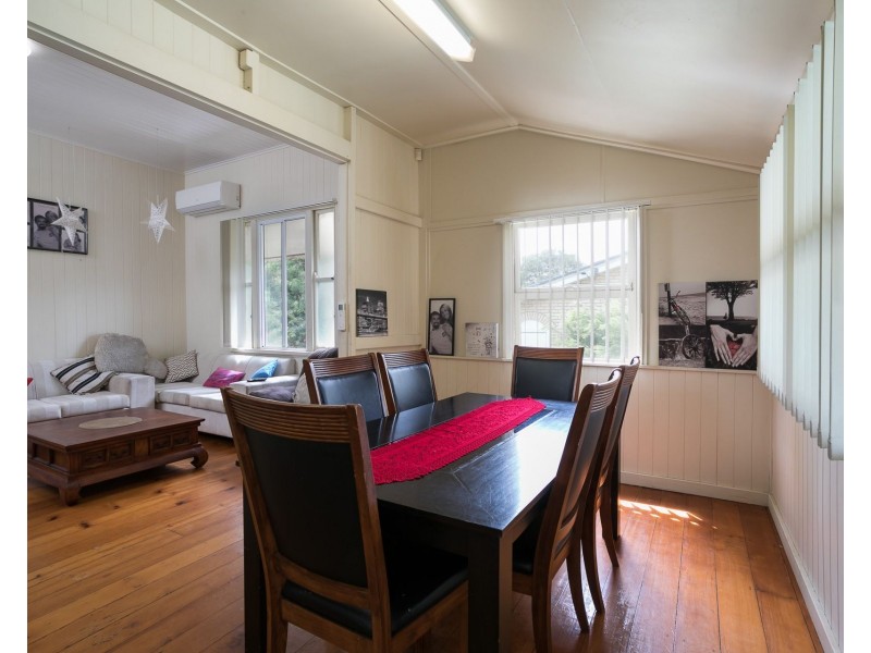 44 Weinam Street, Redland Bay QLD 4165
