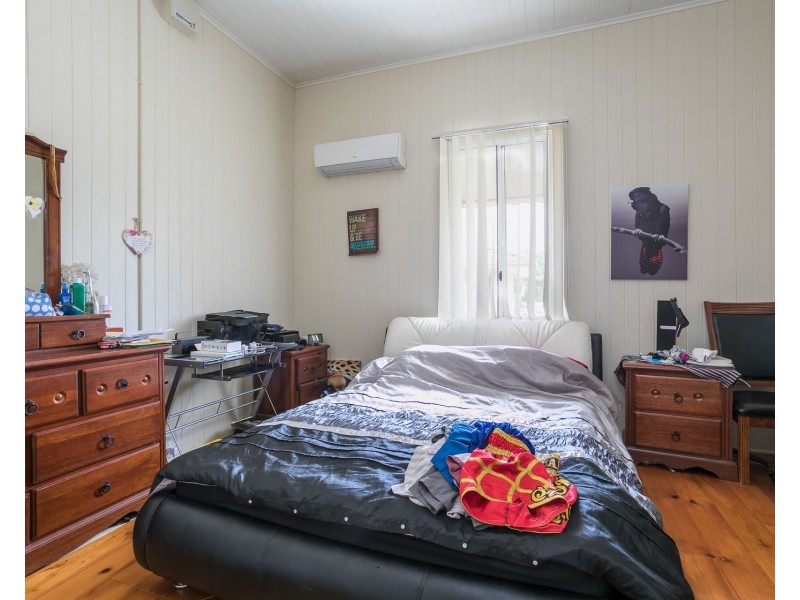 44 Weinam Street, Redland Bay QLD 4165