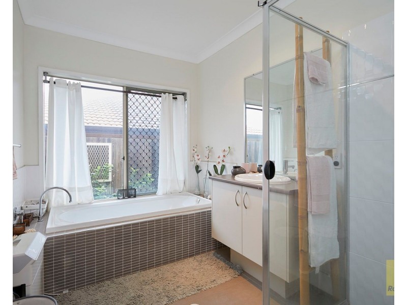 51 Denham Boulevard, Redland Bay QLD 4165