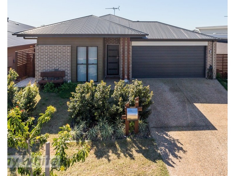 28 Rowe Crescent, Thornlands QLD 4164