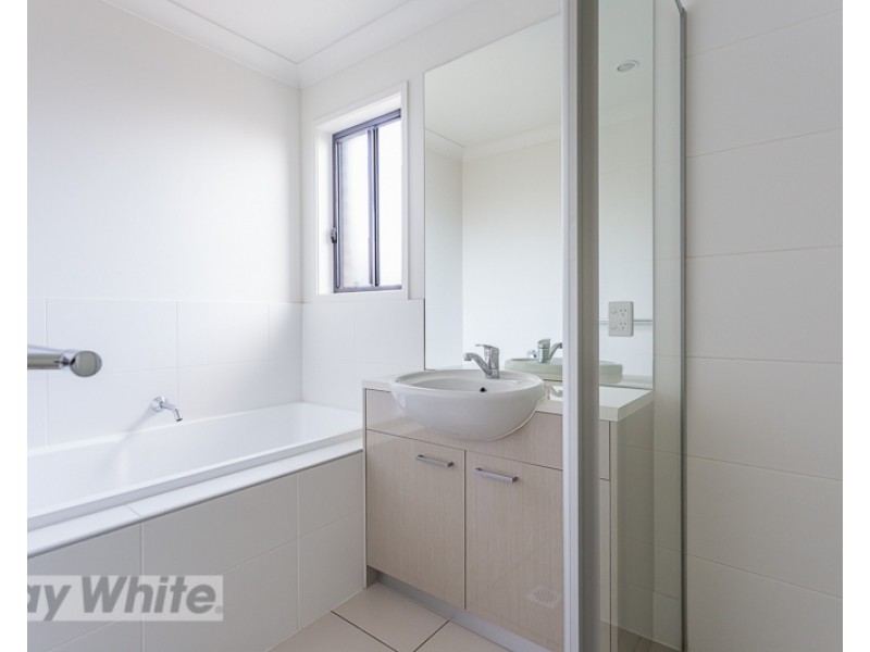 28 Rowe Crescent, Thornlands QLD 4164